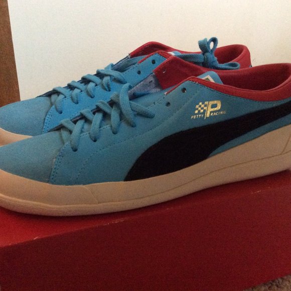 BEYOND RARE  Richard Petty Racing  PUMA's  Sz 10.5 - Picture 1 of 6